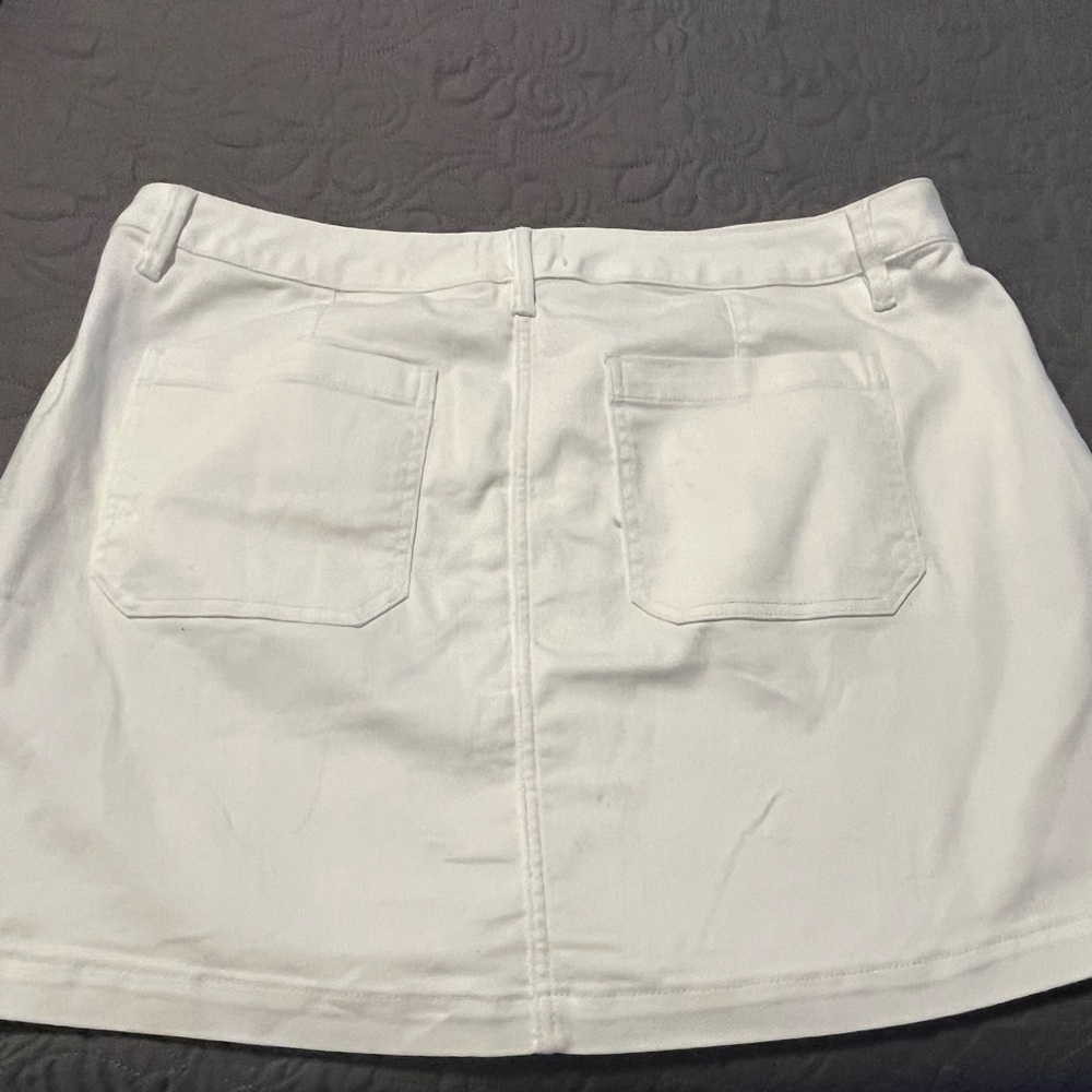 White denim mini skirt